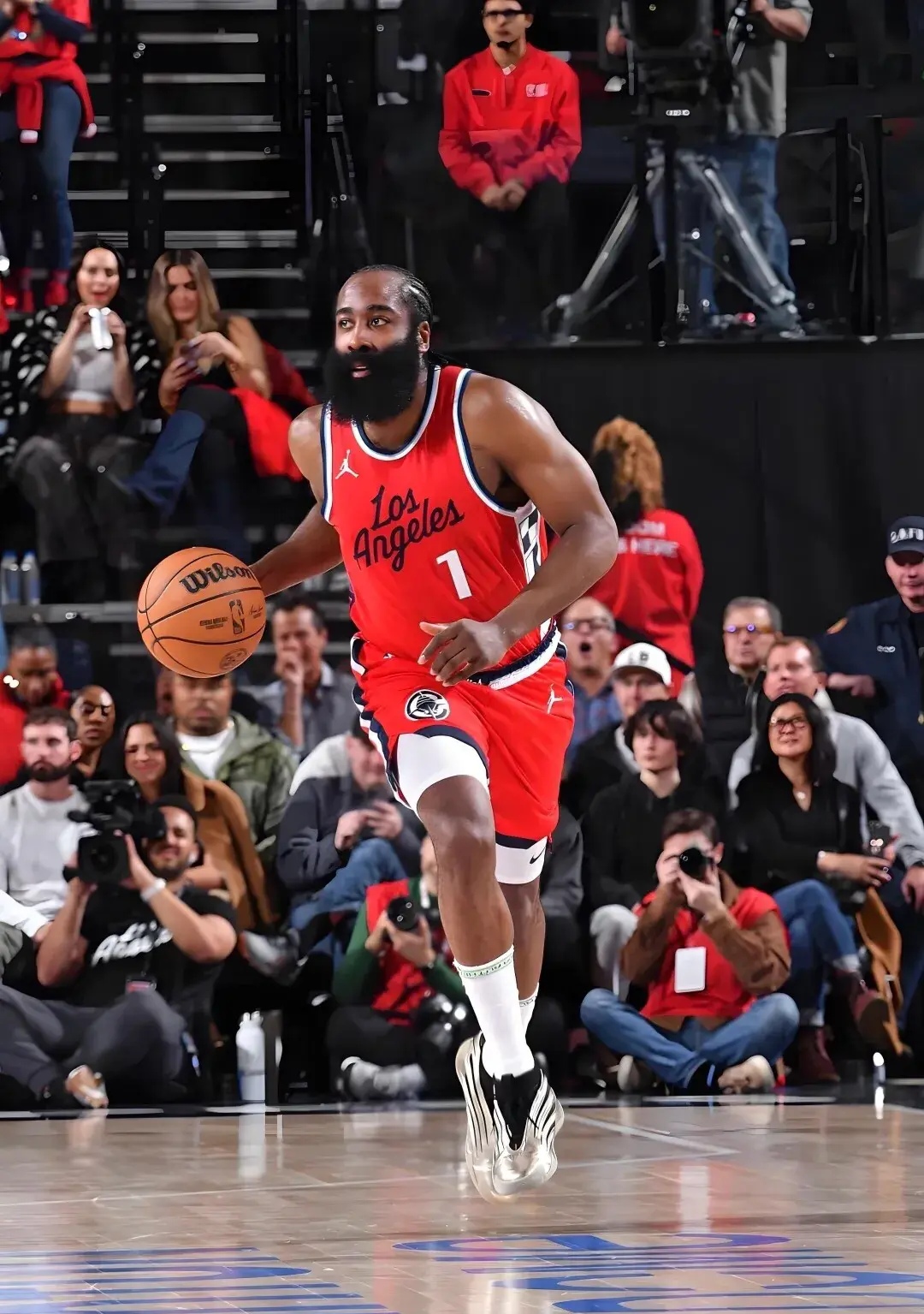 关于哈登连续三场比赛得分超过突破纪录，巴黎圣日耳曼挑战极限！的信息